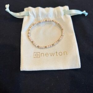 ENewton Gold beaded bracelet